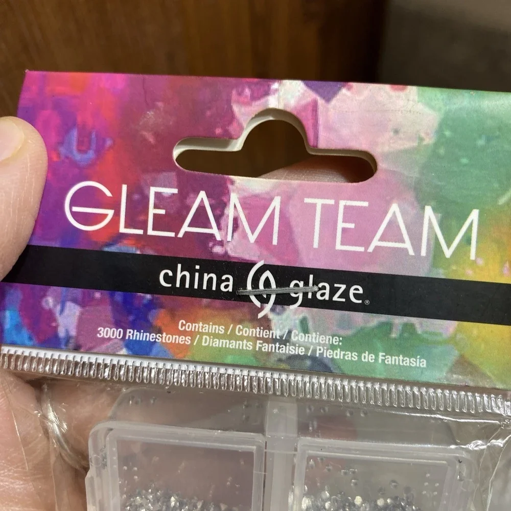 China Glaze (Gleam Team) Contains 3000 Rhinestones Nail‎ Art Kit